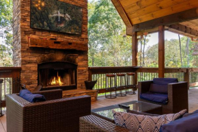 NEW BUILD Toccoa River Mist Riverfront Property w Hot Tub Firepit More